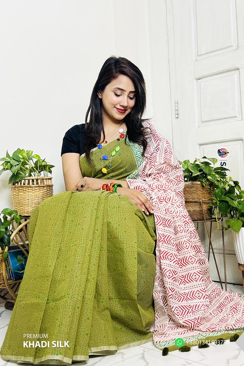 Premium Khadi Silk Saree - Image 2